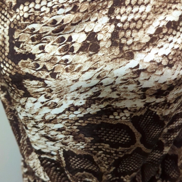 Strapless jumpsuit in python print - Picture 2 of 3